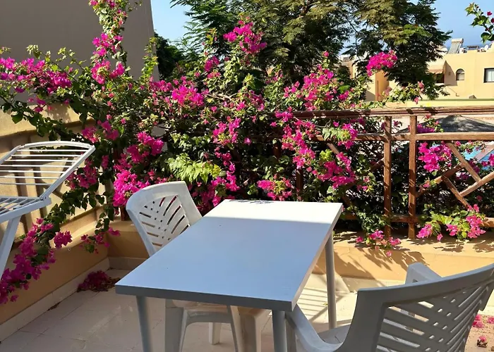 With Private & Pools Appartamento